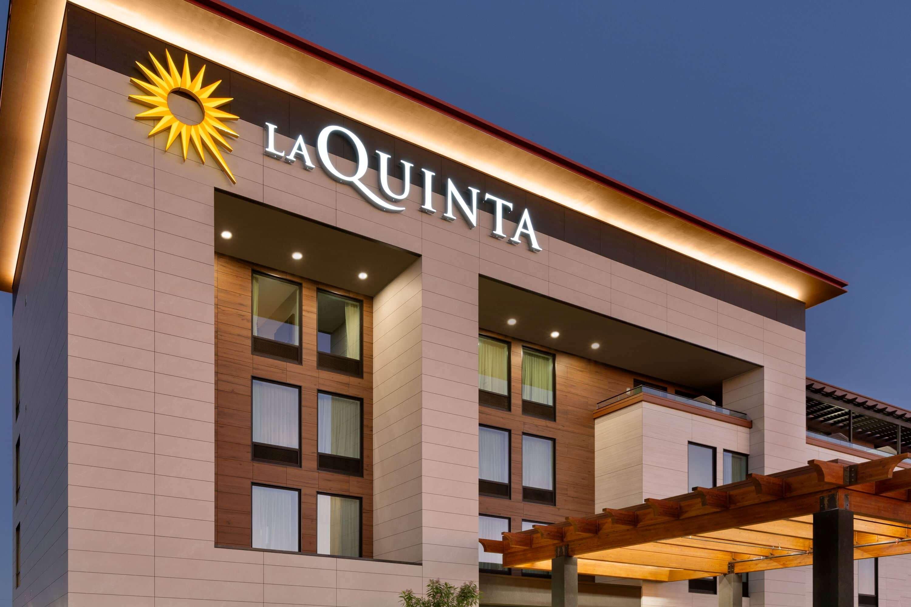 La Quinta Inn & Suites By Wyndham Santa Rosa Sonoma Extérieur photo